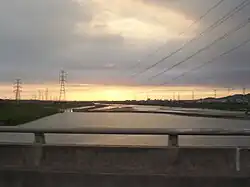 Ansicht des Dadu Xi in der Abenddämmerung