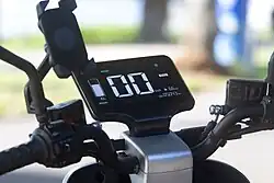 G5, Kombiinstrument mit Digitalanzeige