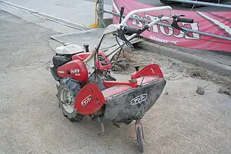 Einachser mit Fräse