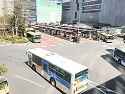 Busbahnhof auf dem westlichen Bahnhofsvorplatz