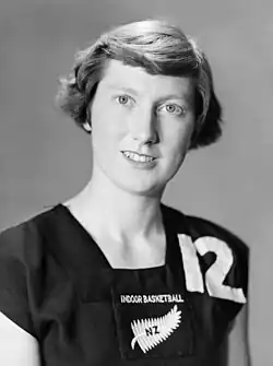 Weitsprung-Olympiasiegerin Yvette Williams belegte im Kugelstoßen Rang&nbsp;sechs