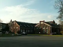 Ehemalige Werkstätten mit heutiger Nutzung als Kunststation