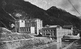 Maschinenhaus des Kraftwerks in Bois-Noir von der Unterwasserseite aus gesehen