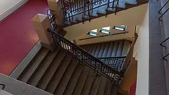 Zentrales Treppenhaus, Zustand bis 2020