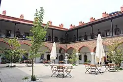 Zincirli Han; die Karawanserei der Nasuh Paşa Külliyesi.