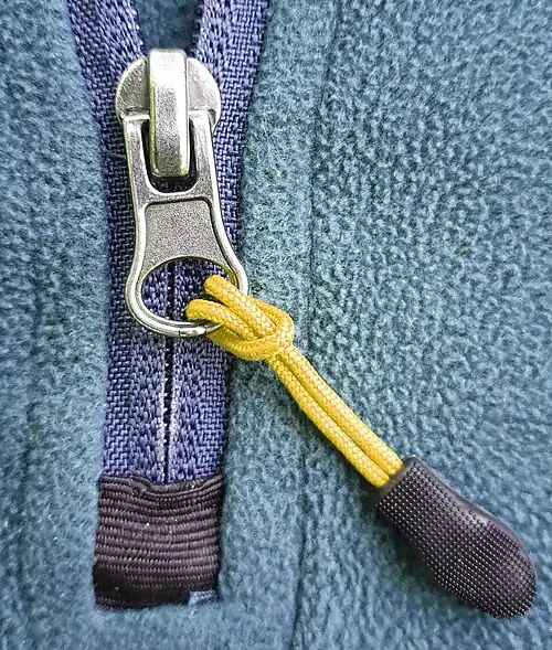 Ankerstich an einem Reißverschluss