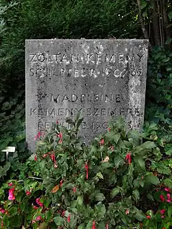Zoltán Kemény-Szemere (1907–1965) Bildhauer, Maler, Architekt. Madeleine Kemény-Szemere (1906–1993) Malerin, Zeichnerin. Grab, Friedhof Enzenbühl, Zürich