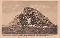 Die Pyramide ca. 1926: „Der Zwinin-Gipfel mit dem Grabmal der 30000 Gefallenen von 1914-18“