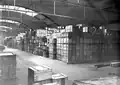 Lagerhalle mit Brotreserven für heimkehrende französische Kriegsgefangene in Basel, wo sie beim Transit ihrer Eisenbahnzüge verpflegt wurden.