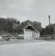 Altes WC-Gebäude, Stellwerks­gebäude (ca. 1945)