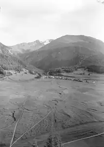 La Punt Chamues-ch und Munt Müsella zwischen 1914 und 1918, aufgenommen nordwestlich der Burgruine Guardaval bei Madulain