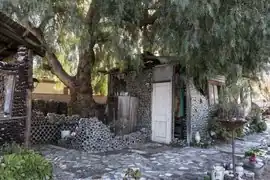 Eines der Häuser, 2013