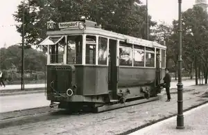 Triebwagen 8001 im Einsatz auf der Linie 120 am Bahnhof Spandau-West, 1929