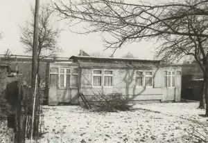 Als Gartenlaube umgenutzter Beiwagen in Wittenau, 1976