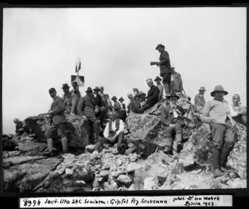 Die Sektion Uto des SAC Senioren 1927 auf dem Piz Sesvenna.